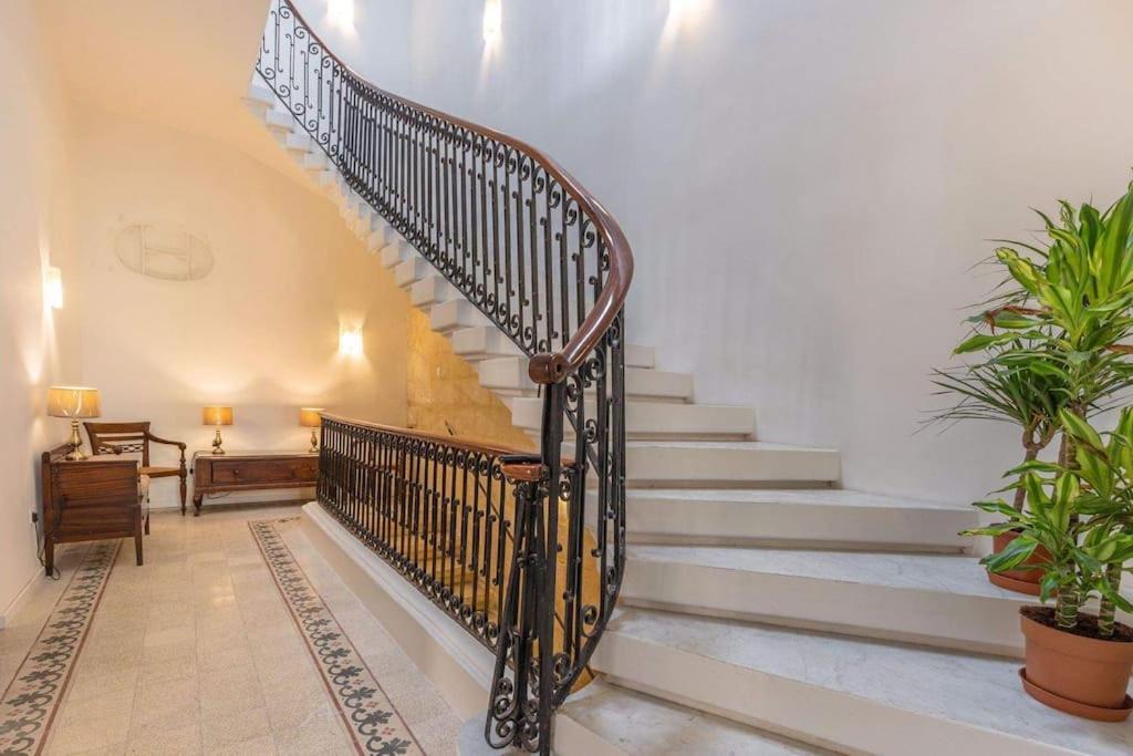 Spacious 4-Bedrooms Townhouse In Tas-Сліма Екстер'єр фото