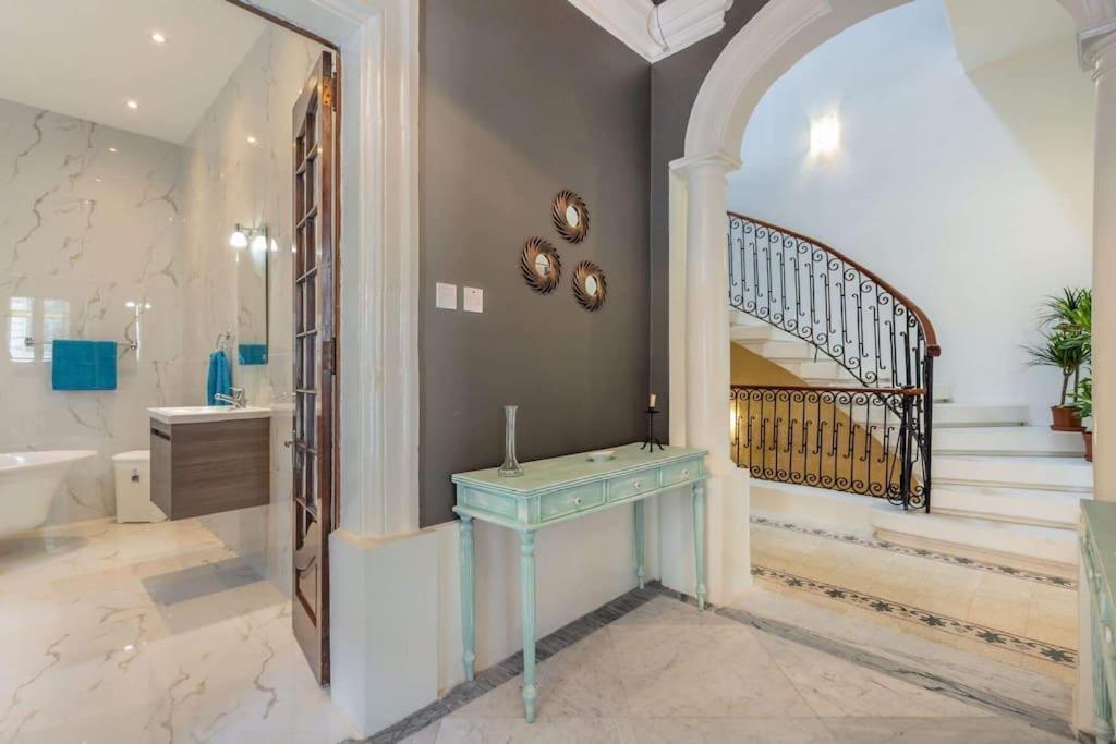 Spacious 4-Bedrooms Townhouse In Tas-Сліма Екстер'єр фото