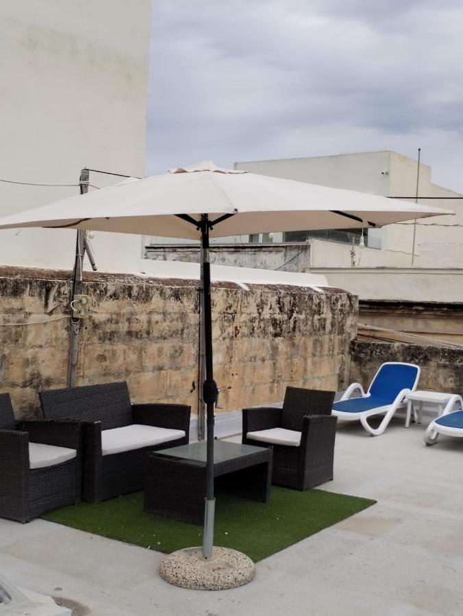 Spacious 4-Bedrooms Townhouse In Tas-Сліма Екстер'єр фото
